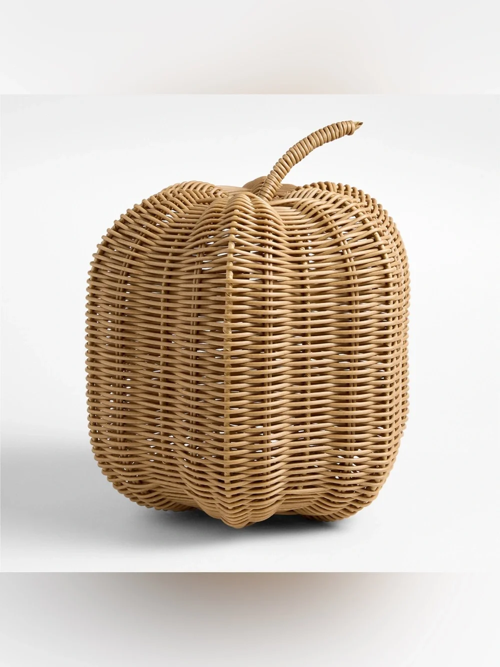 Brand New Crate & Barrel Indoor/Outdoor Large Handwoven Rattan Pumpkin, NWT